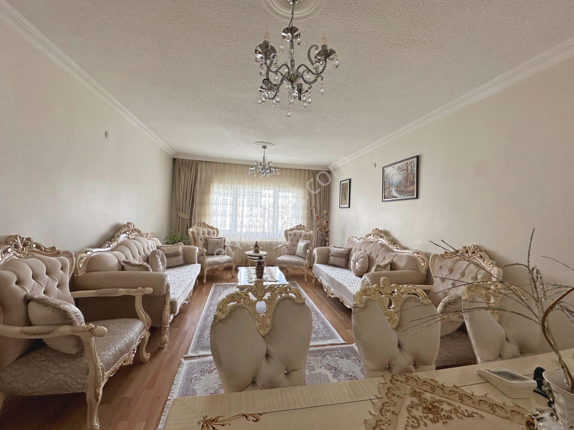 Mevlana Sitesinde Önü Açık Manzaralı 3+1 Satılık Daire - Görsel 3