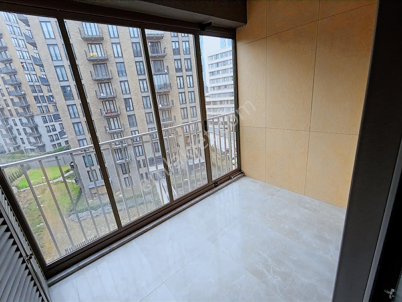 Sinpaş Koru Aura' Da Kapalı Balkonlu Site İçi Manzaralı 2+1 - Görsel 12