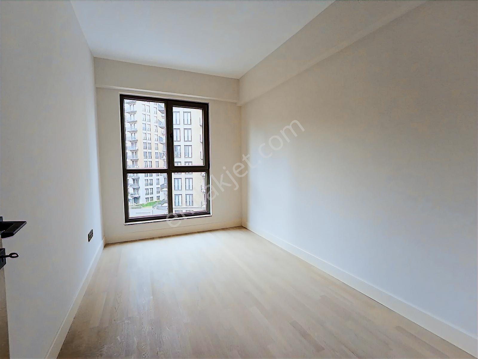 Sinpaş Koru Aura' Da Kapalı Balkonlu Site İçi Manzaralı 2+1 - Görsel 19