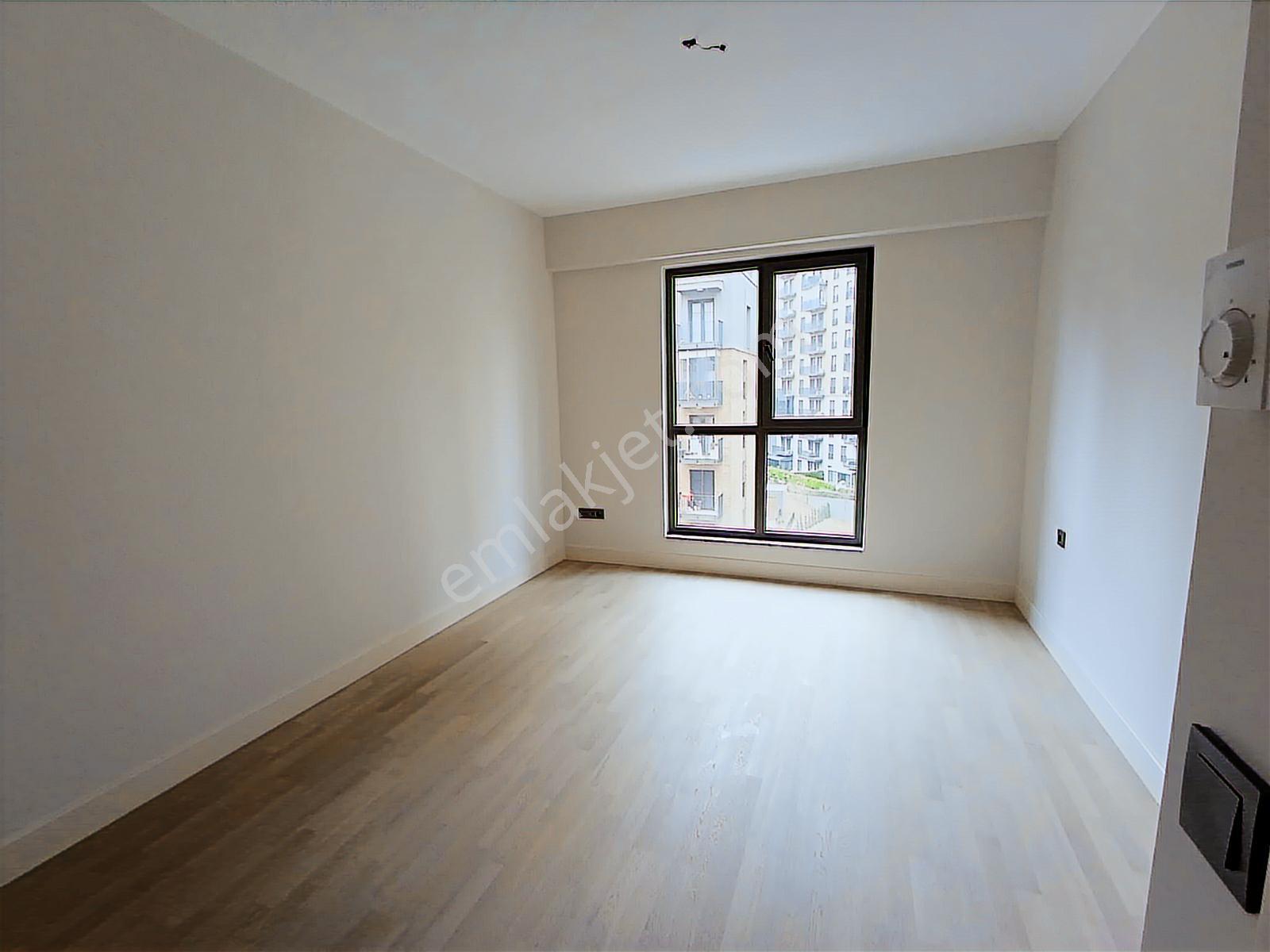 Sinpaş Koru Aura' Da Kapalı Balkonlu Site İçi Manzaralı 2+1 - Görsel 18