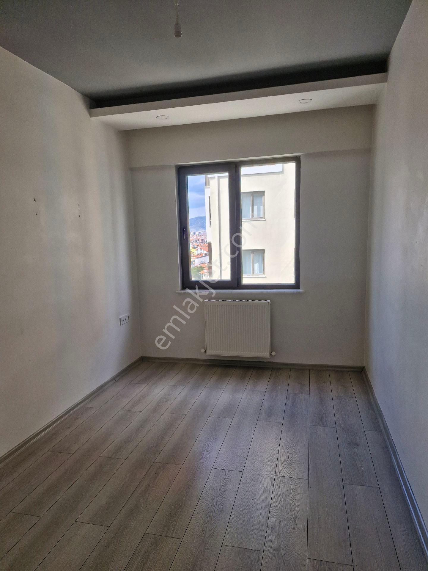 Gülistan Mah. Site İçerisinde Ara Kat Kombili 2+1 Lüks Daire - Görsel 10