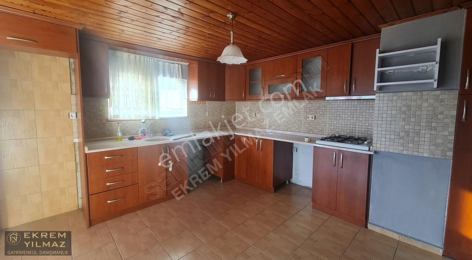 Gelişim Mahallesi'nde Kiralık 3+1 Kapalı Mutfaklı Daire - Görsel 13