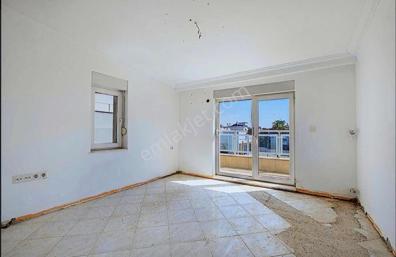 Eski Lara'da Komple Kiralık Ofis - Görsel 24