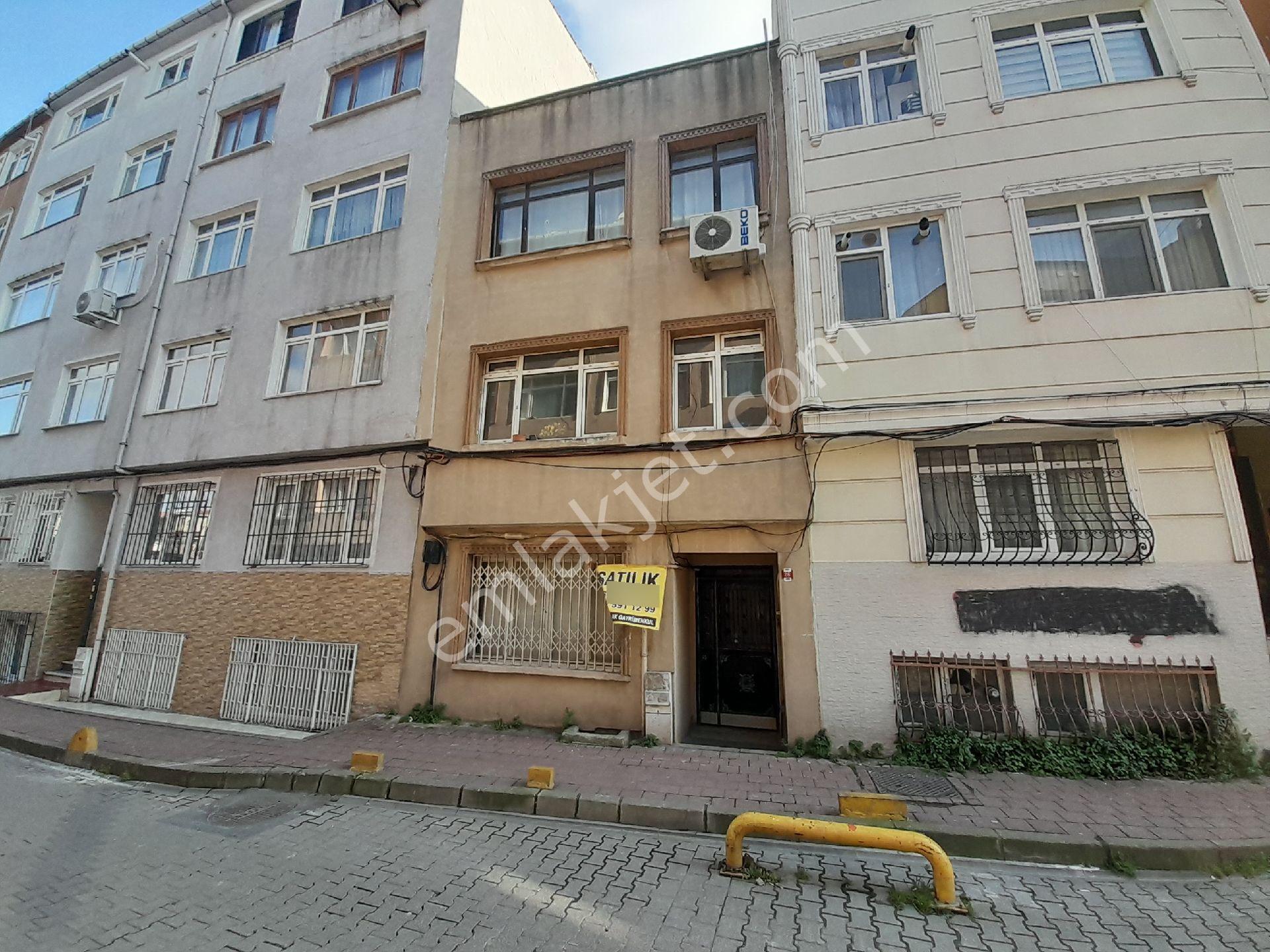 Kocamustafapaşa Cambaziye Sok 3 Katlı Satılık Bına - Görsel 34