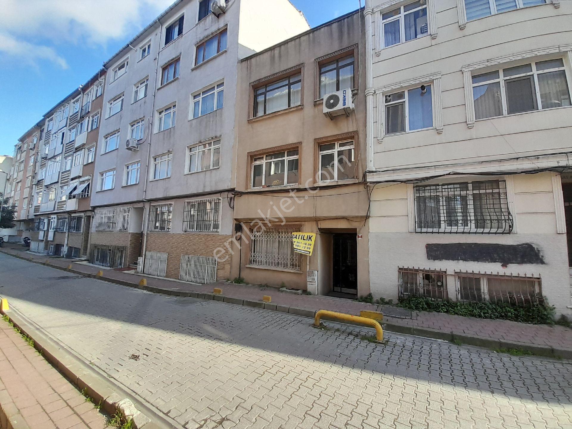 Kocamustafapaşa Cambaziye Sok 3 Katlı Satılık Bına - Görsel 35