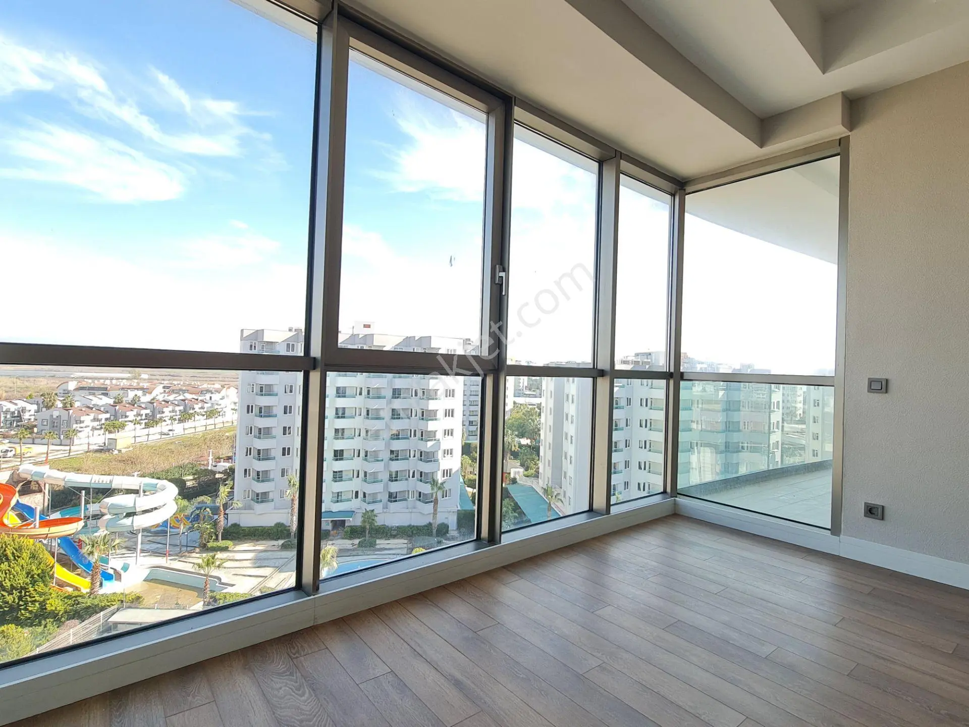 Tatil Bölgesinde Denize Ve Şehir Merkezine Yakın Otel Konsepti 1+1 Rezidans - Görsel 13