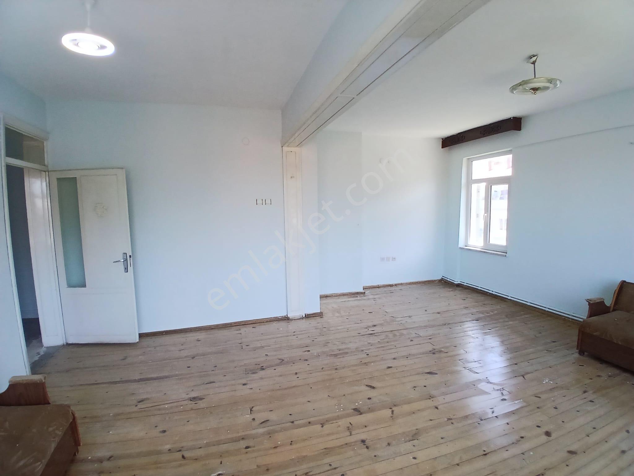 Akçay Emlak'tan Akşehir Gazi Mahallesi Sağlık Yüksekokulu Yanında Doğalgazlı Geniş Kiralık 2+1 Daire - Görsel 11