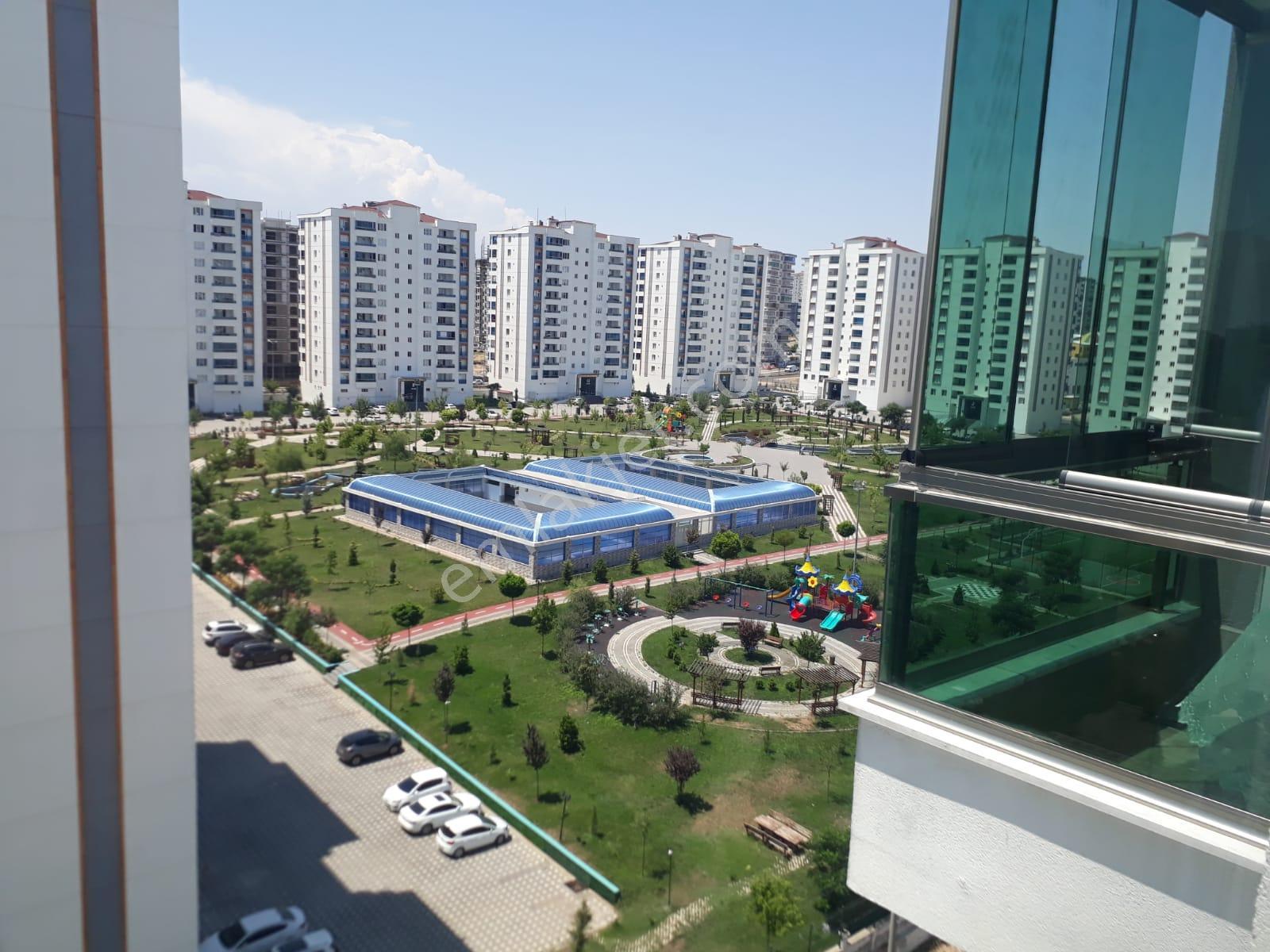 Seeworld Alınak Kutay Paladyum Konutları 3+1 179m2 Özel Dekorlu - Görsel 23
