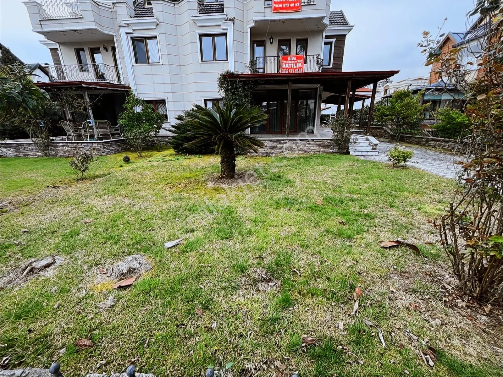 Riva Gymdn Yomra Kaşüstünde Palmiye Sites Fırsat Villa - Görsel 4