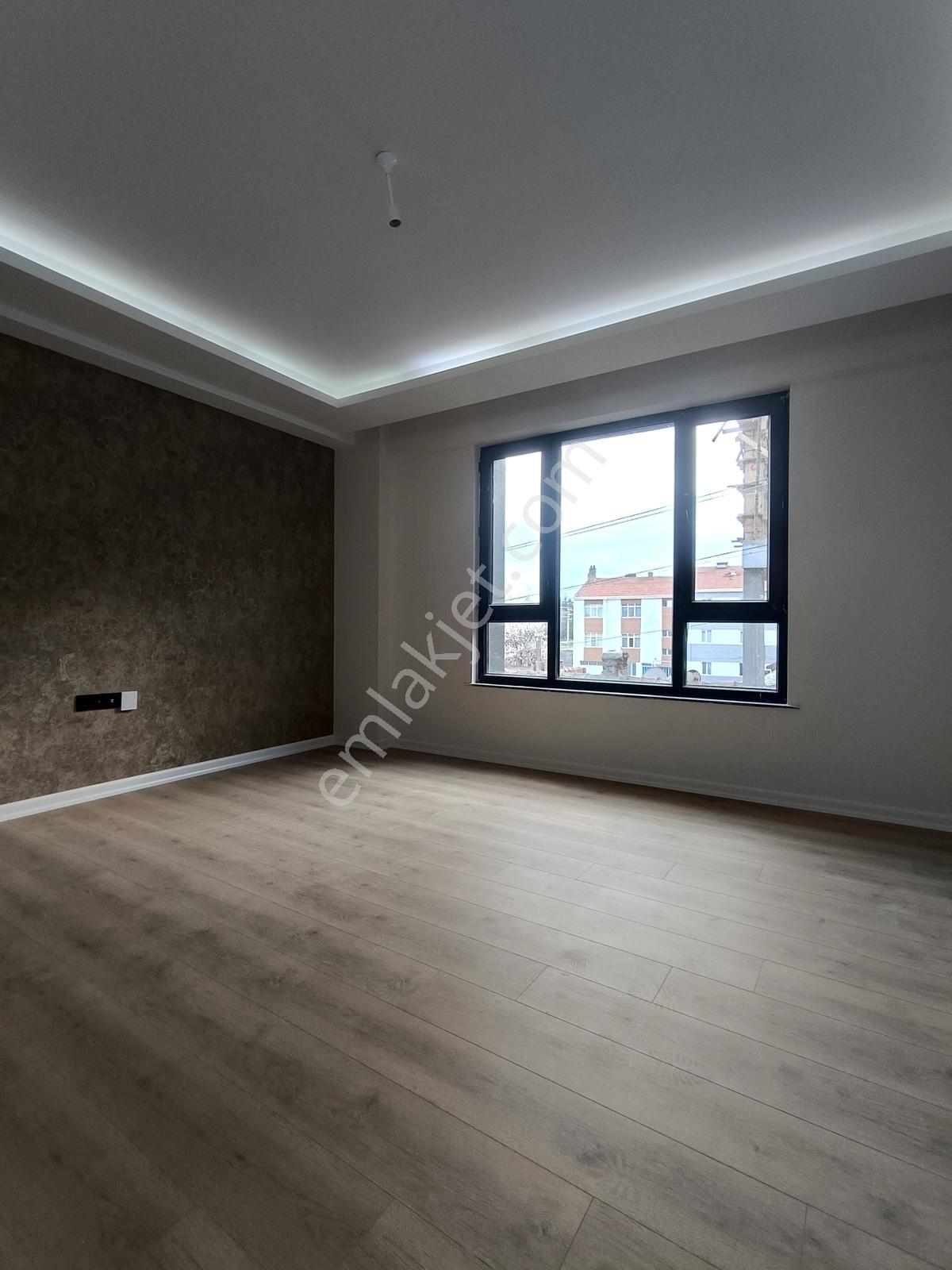 İl Emniyet Müdürlüğünün Arka Sokağında Katta Tek 3+1 Sıfır - Görsel 28
