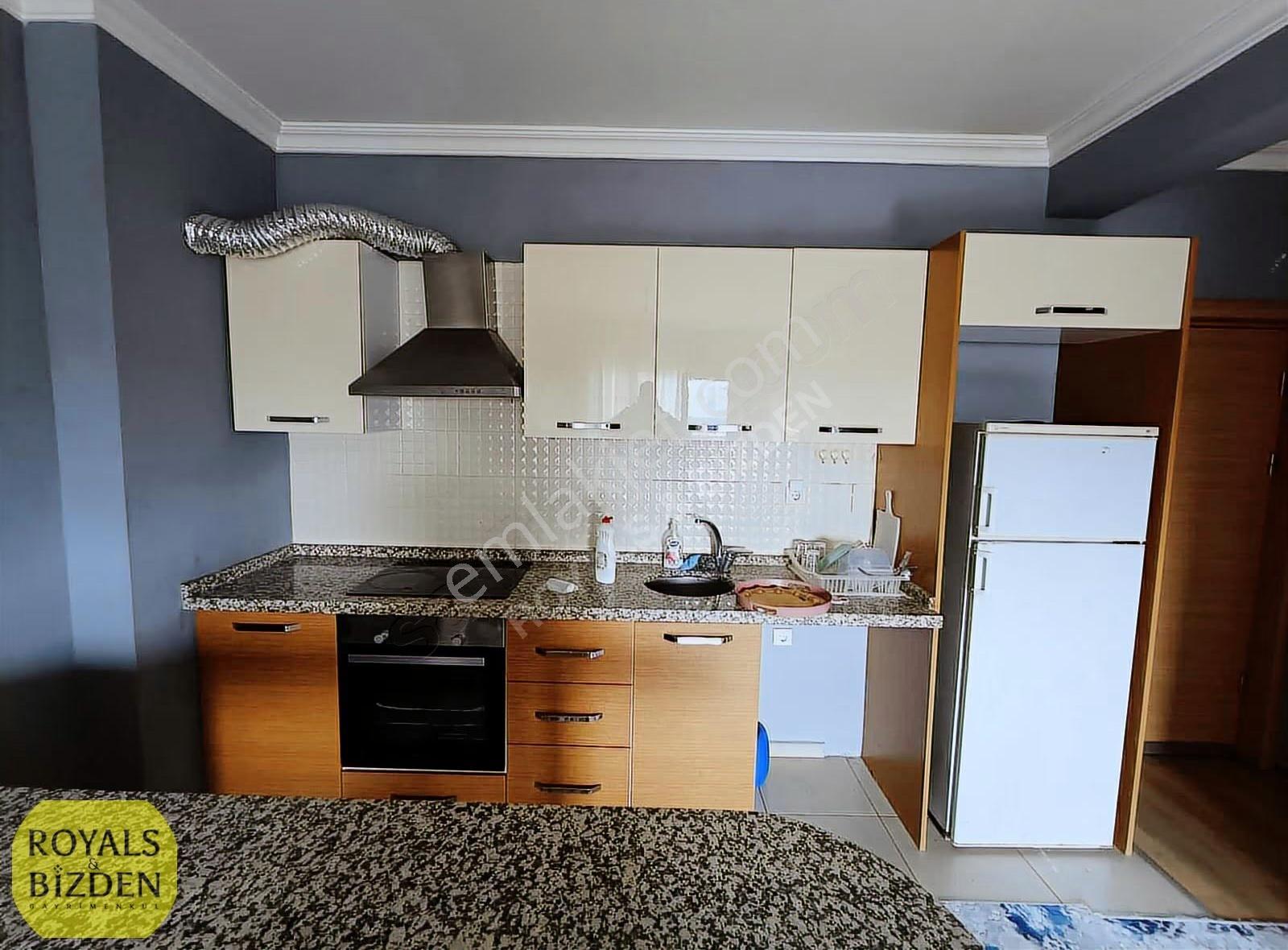 Tramvay Hattı Cepheli Site İçi Arakat Eşyalı 1+1 Kiralık Daire - Görsel 3