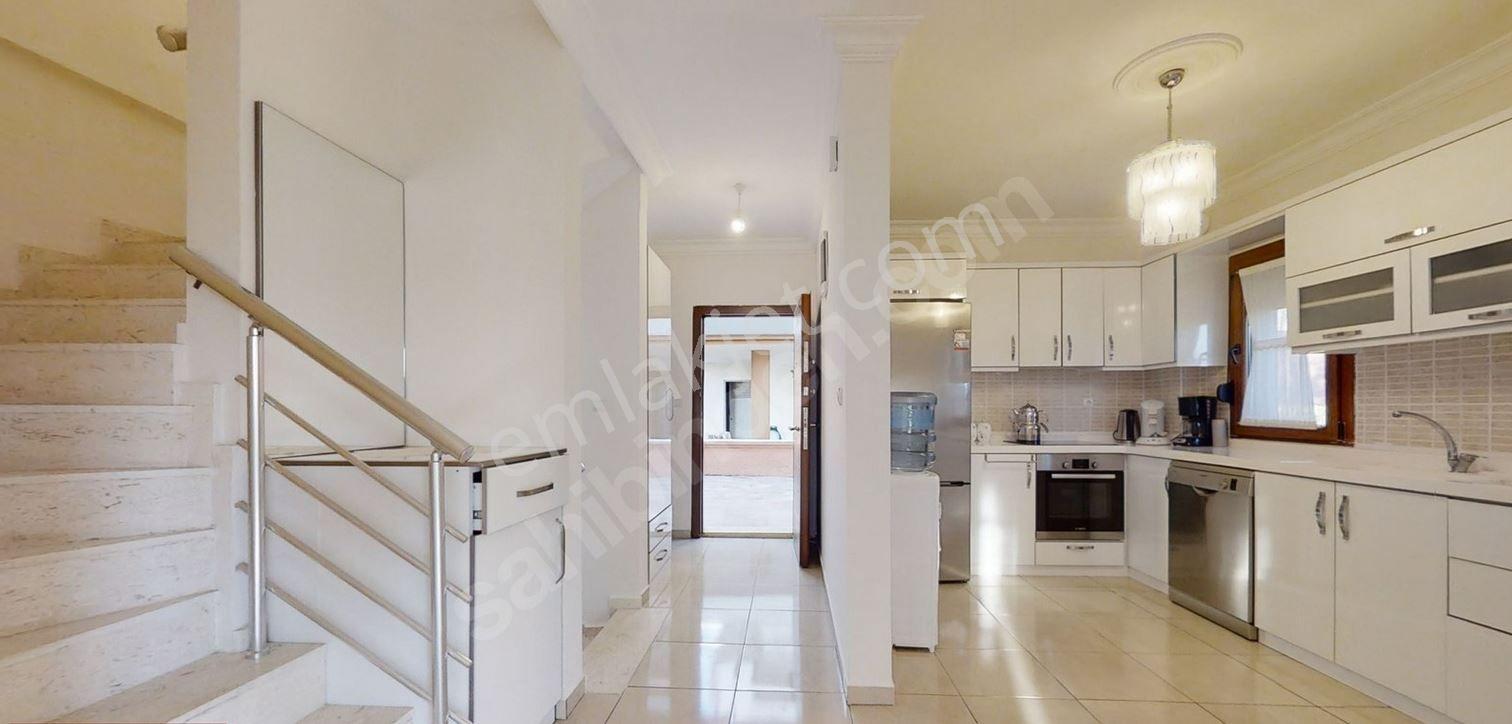 Soğucak'ta Satılık Deniz Manzaralı Villa - Görsel 18