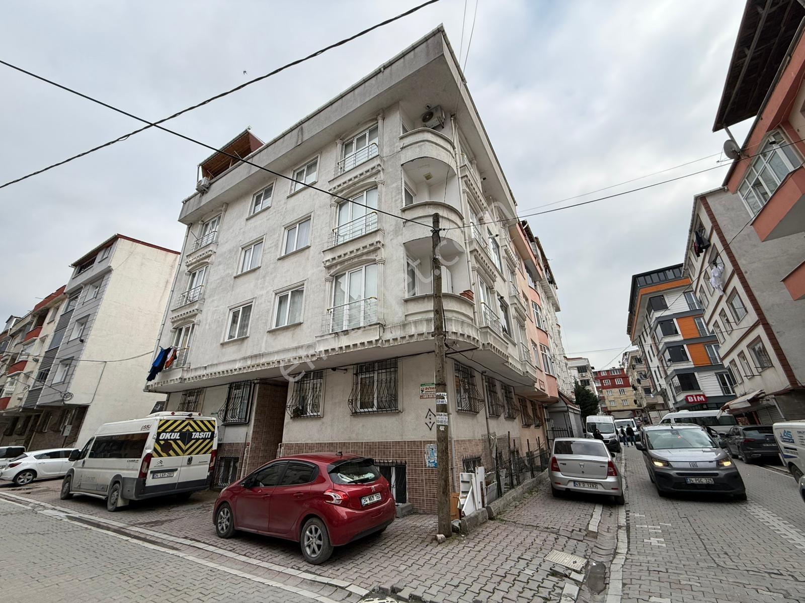 Kıraç İstiklal Mah'de 2+1 105 M² Balkonlu İskanlı Arakat Daire !