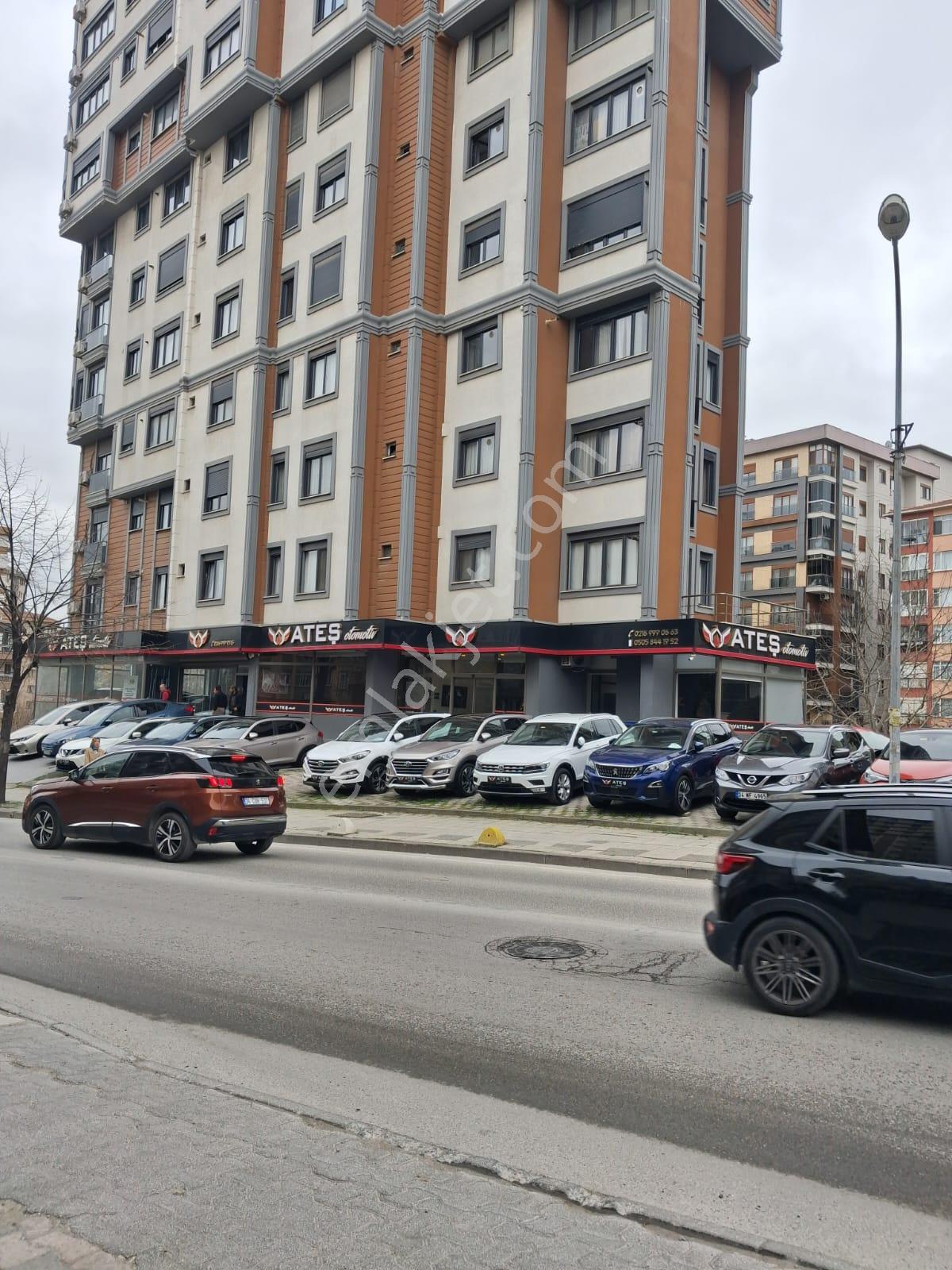 Merdivenköyde 2+1 Pay Ölçerli Lüks Daire Manzaralı 5 Senelik - Görsel 32