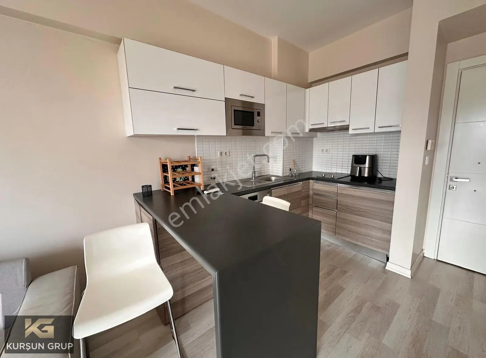 Kurşun Grup'tan Güzelyurt Mah. Lüx Sitede Eşyalı, Boş 1+1 Daire - Görsel 2