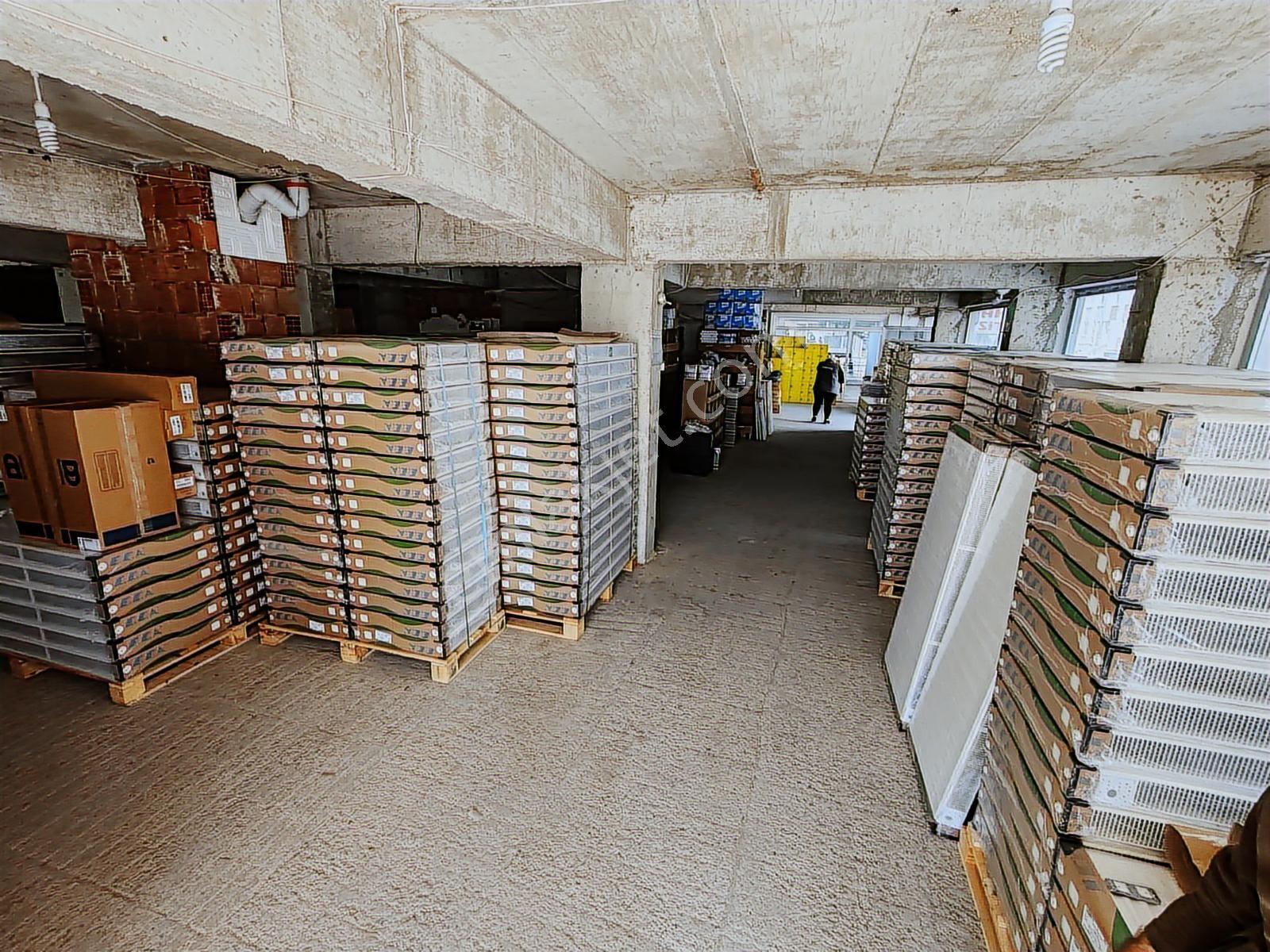 Şirinevlerde Kiralık Geniş Metrajlı İşyeri - Görsel 12