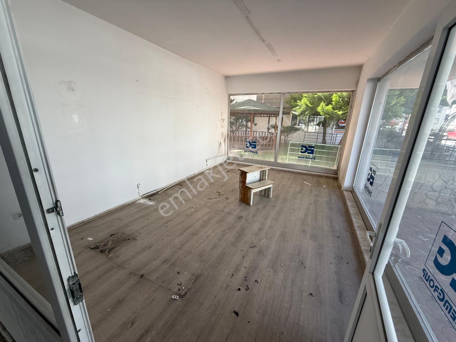 Şirinevlerde Kiralık Geniş Metrajlı İşyeri - Görsel 13