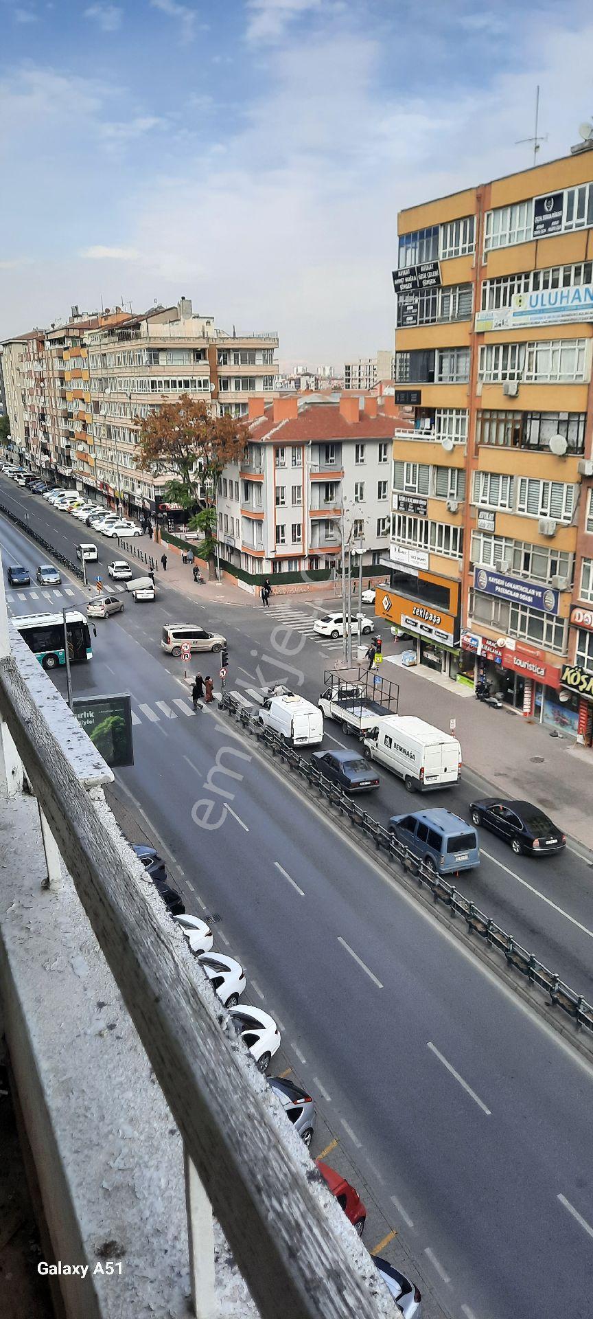 Kayseri Merkeze Yakın 4 Oda Kiralık Ofis 200 M2 - Görsel 24