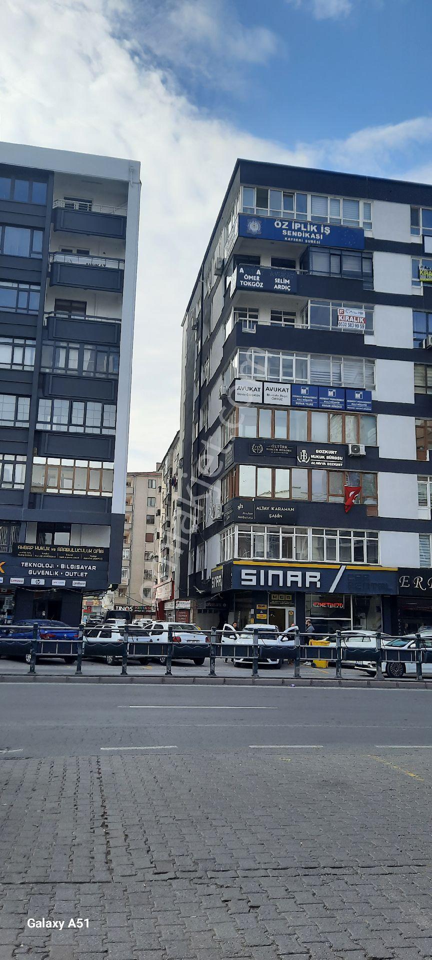 Kayseri Merkeze Yakın 4 Oda Kiralık Ofis 200 M2 - Görsel 17