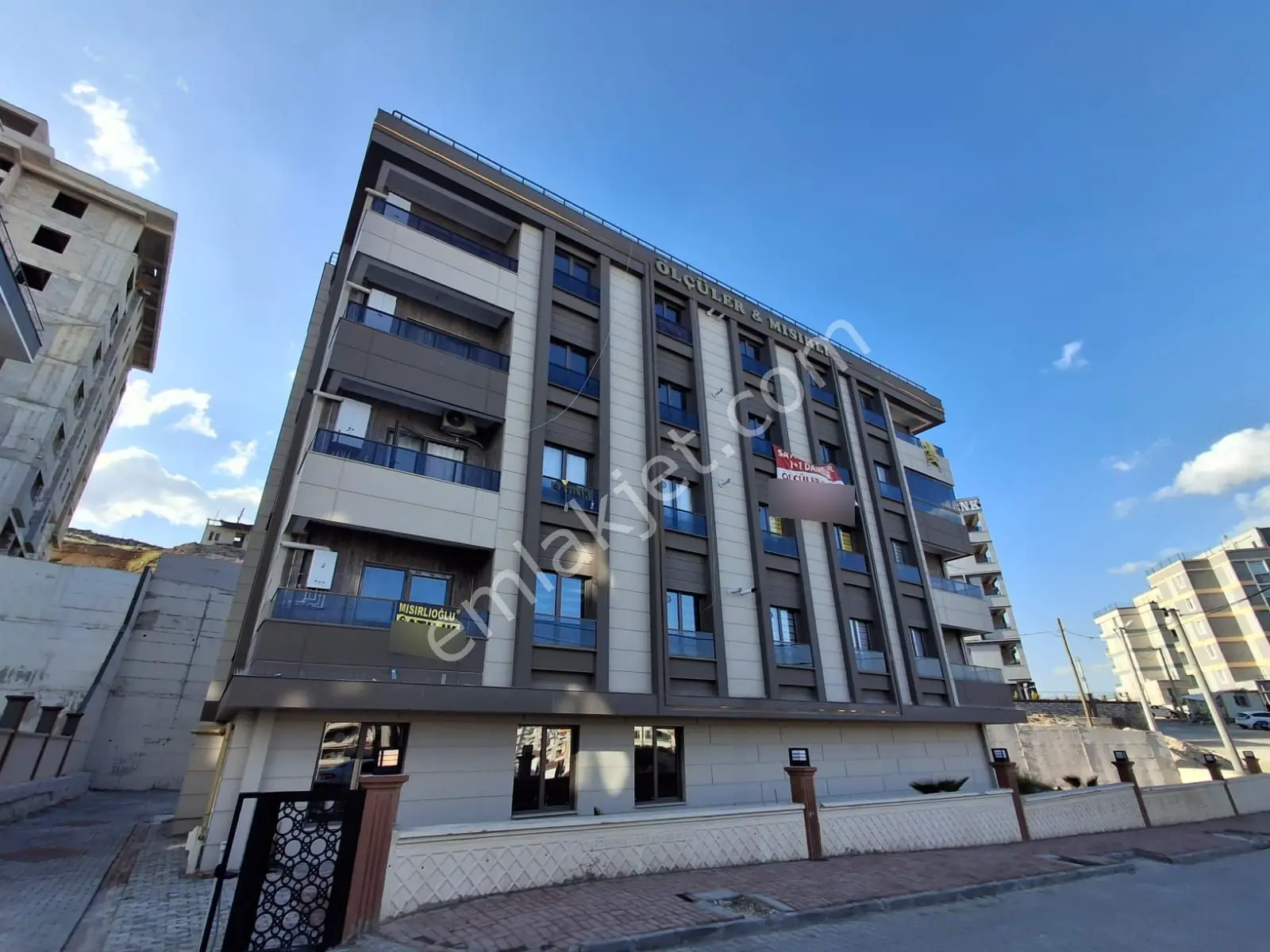 Karaköprü Fuar Alanın Hemen Yanında Kiralık Full Eşyalı Lüks Bir Artı Bir Daire