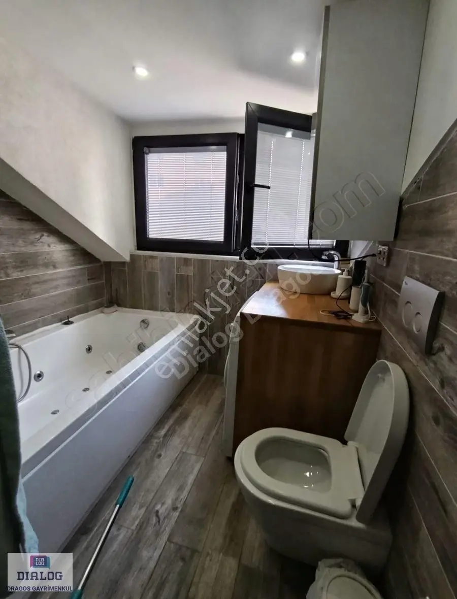 Süreyyaplajında Deniz Manzaralı 165m2 3+2 Satılık Daire - Görsel 3