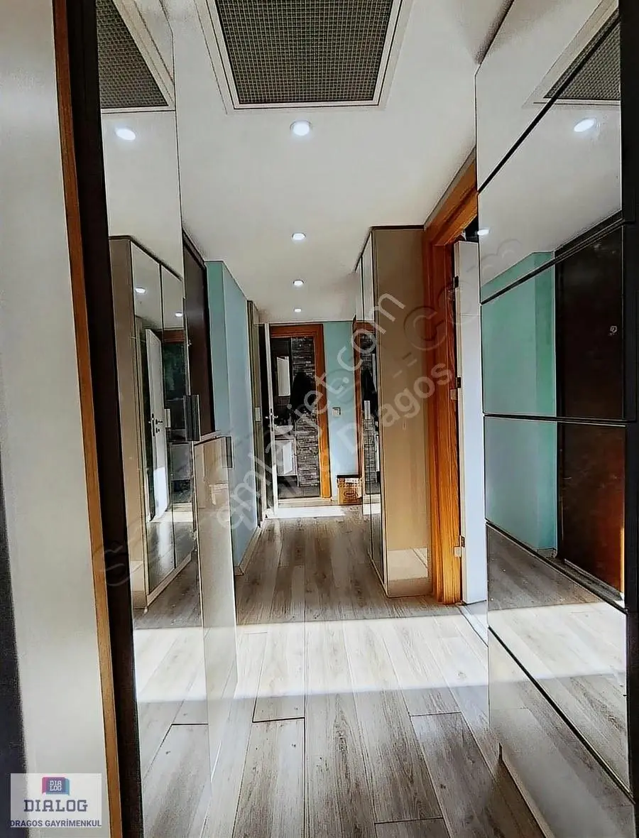 Süreyyaplajında Deniz Manzaralı 165m2 3+2 Satılık Daire - Görsel 2