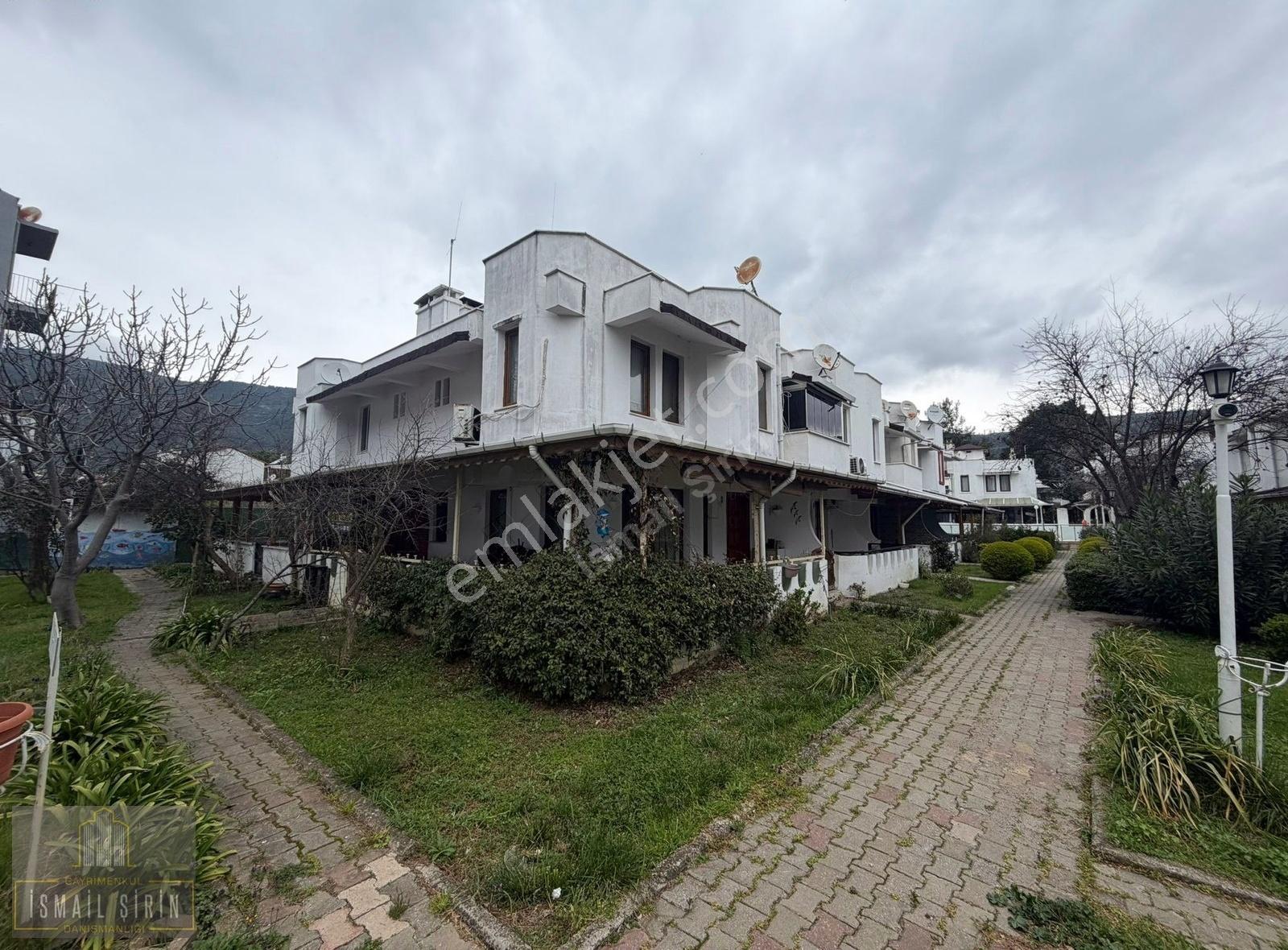 İsmail Şirinden Narlıda Denize Sıfır Havuzlu Sitede Dublex Villa - Görsel 16