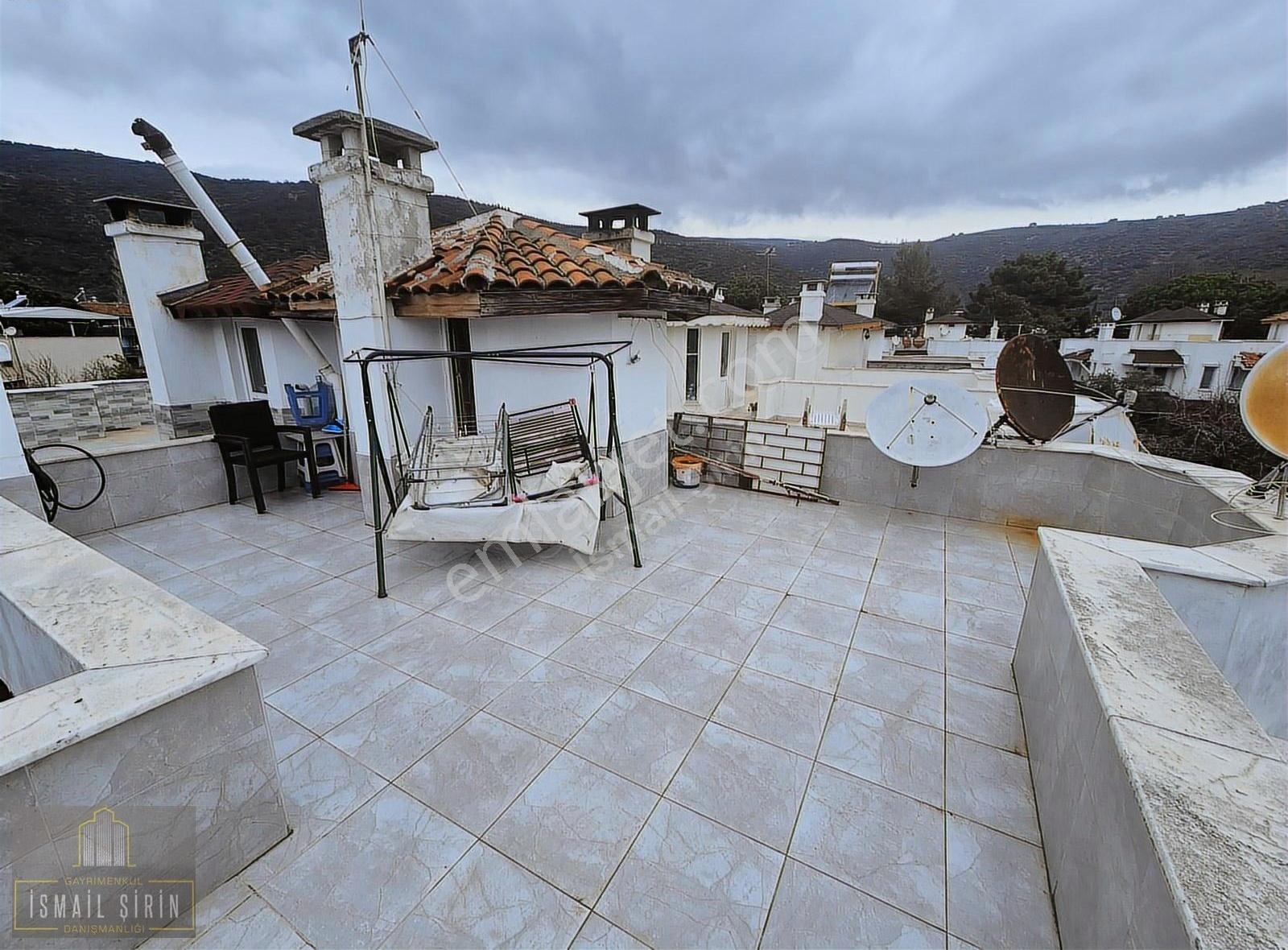 İsmail Şirinden Narlıda Denize Sıfır Havuzlu Sitede Dublex Villa - Görsel 32