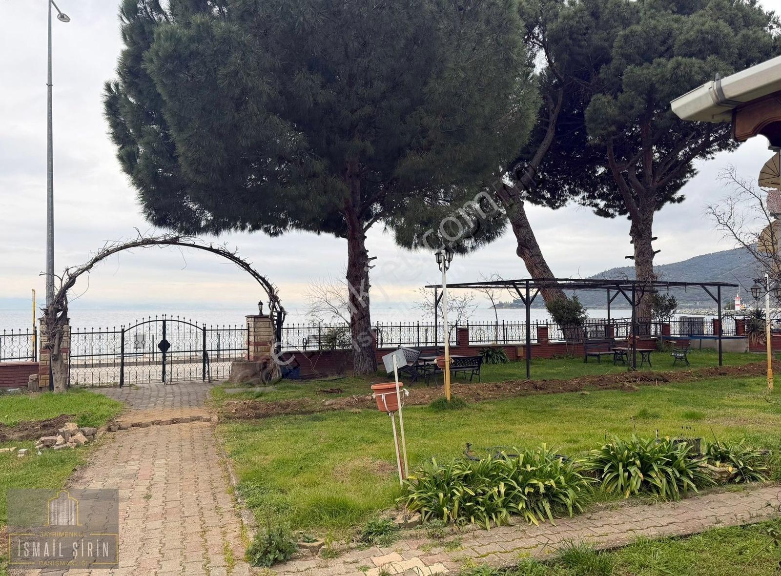 İsmail Şirinden Narlıda Denize Sıfır Havuzlu Sitede Dublex Villa - Görsel 4