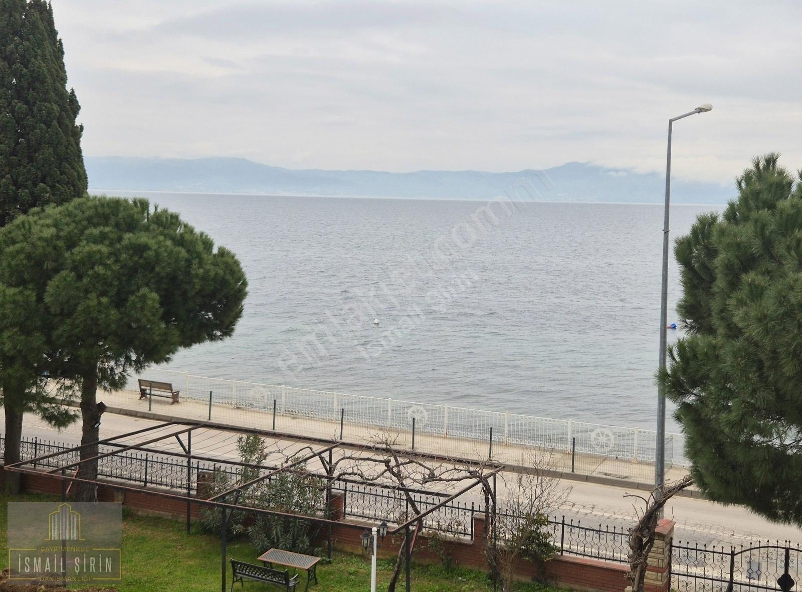 İsmail Şirinden Narlıda Denize Sıfır Havuzlu Sitede Dublex Villa - Görsel 17