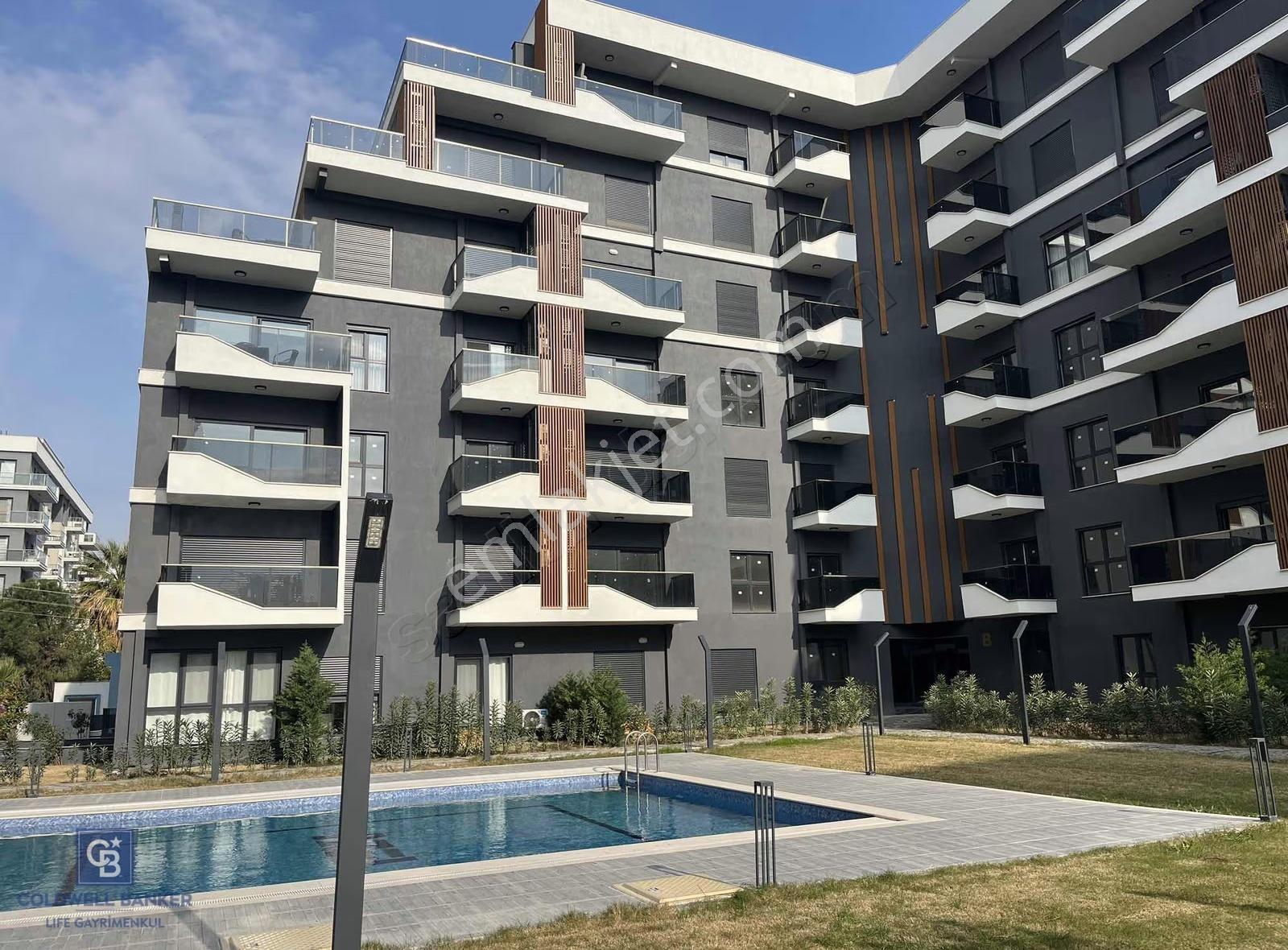 Çiğli Azel Deluxe Sitesi Havuz Cephe Satılık 2+1 Daire - Görsel 8