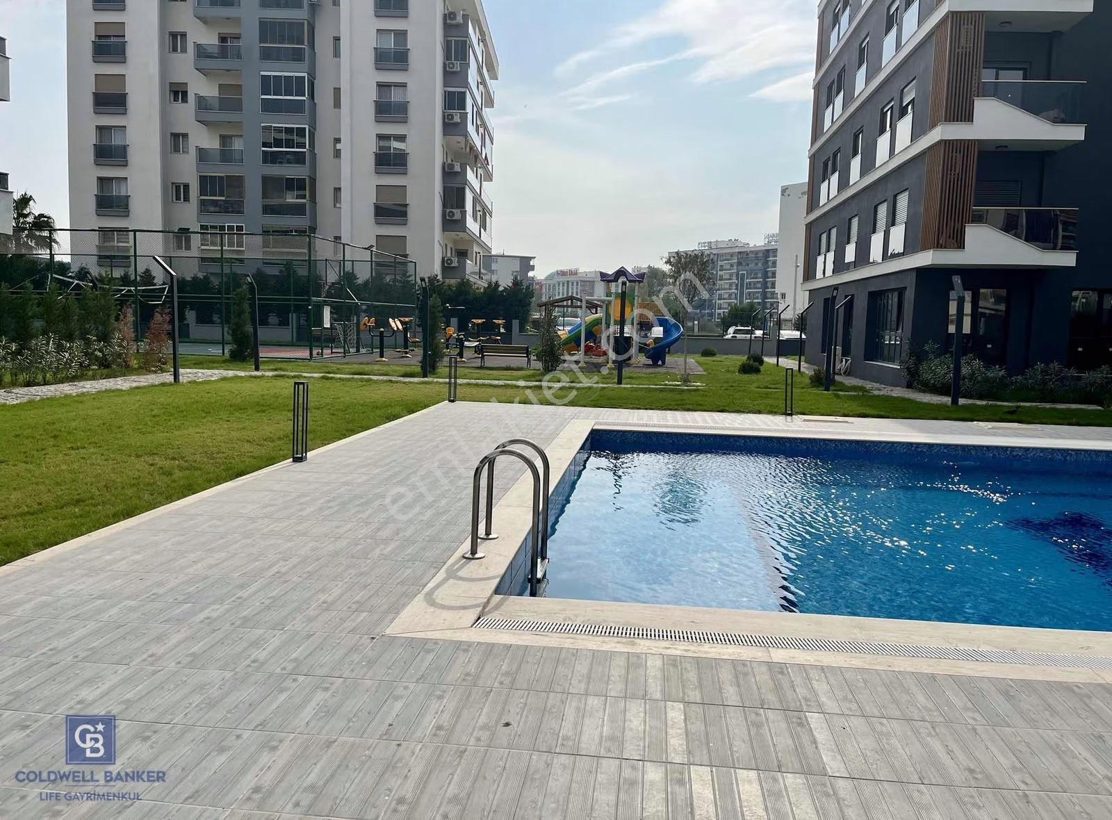 Çiğli Azel Deluxe Sitesi Havuz Cephe Satılık 2+1 Daire - Görsel 6