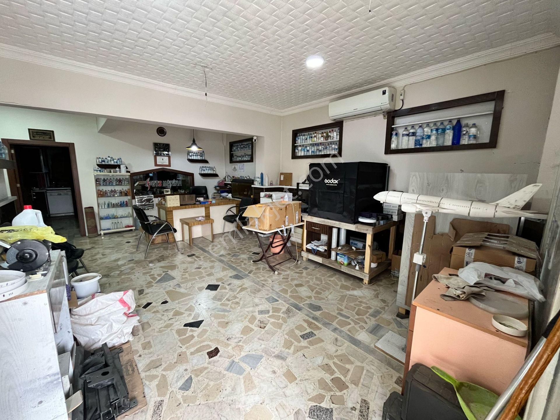 Gazikent 19 Nolu Cadde Üzeri 80 Metre Dükkan Otobüs Güzergahında