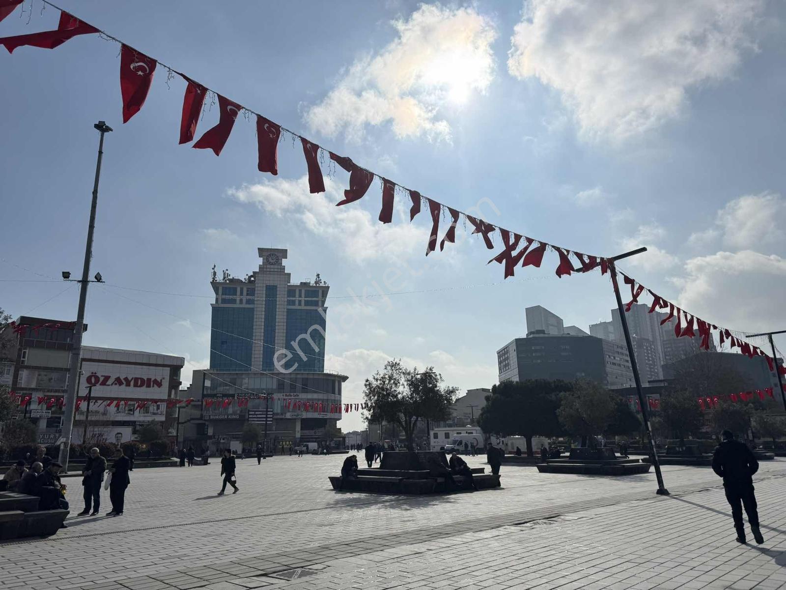 Merkezi Konumda Satılık İş Merkezinde Dükkan - Görsel 10