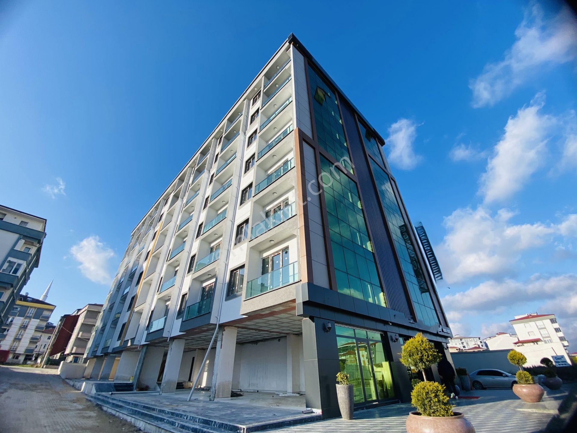 Güven'den Kapaklı'da Cadde Üstünde,kapalı Otoparklı 1+1 Daireler