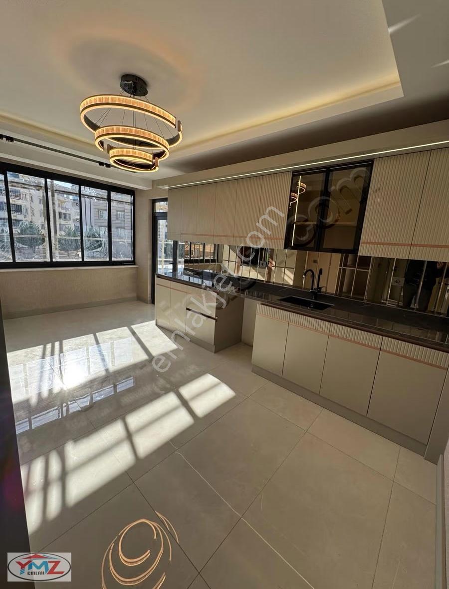 Ymz'den Yılmazlar Plaza Yanında 2,5+1 Sıfır Daire - Görsel 3