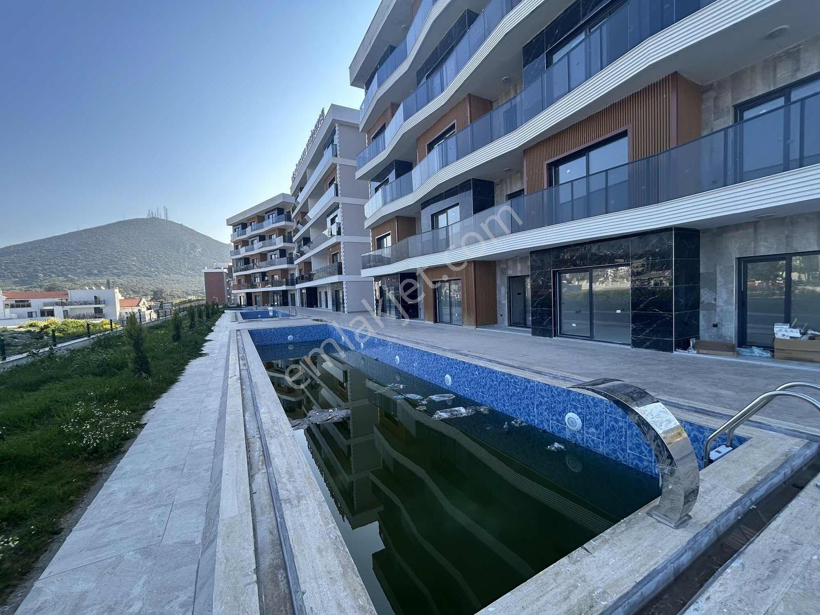 Acill Kuşadası Merkez Havuzlu Sitede Sıfır 2+1 Rezidans Daire. - Görsel 16