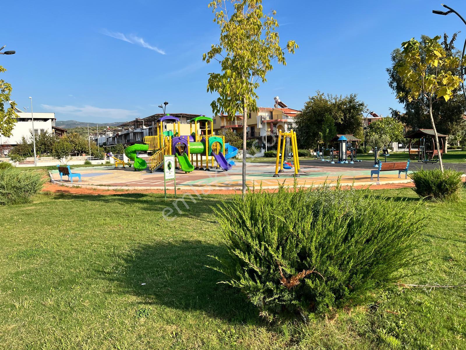 Karaova'da Avm Yanı Palm 34 Sitesi'nde Satılık 4+1 Villa - Görsel 3