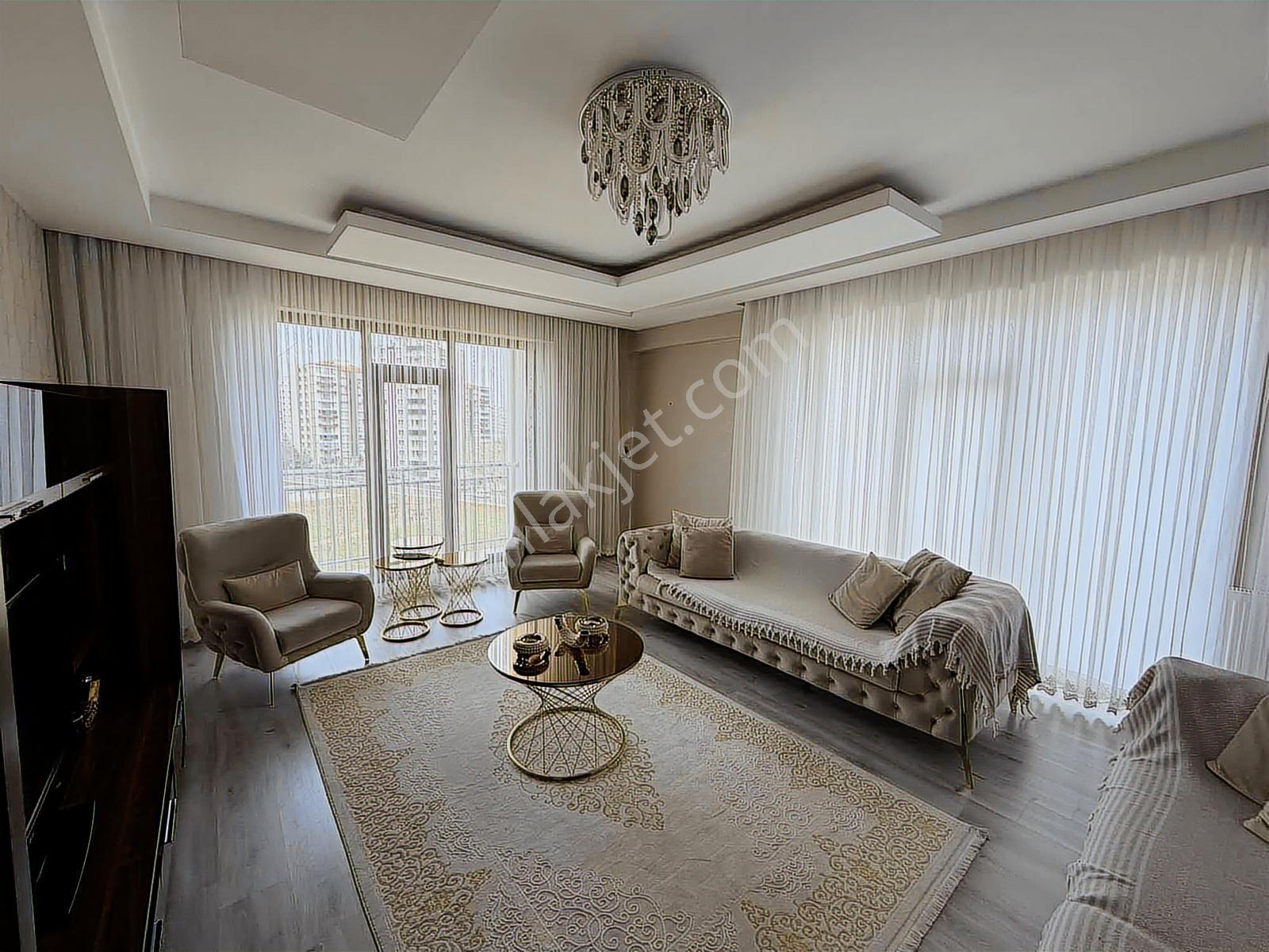 Radisson Blu Otel Arkası Geniş Ferah 4+1 Satılık Daire - Görsel 2