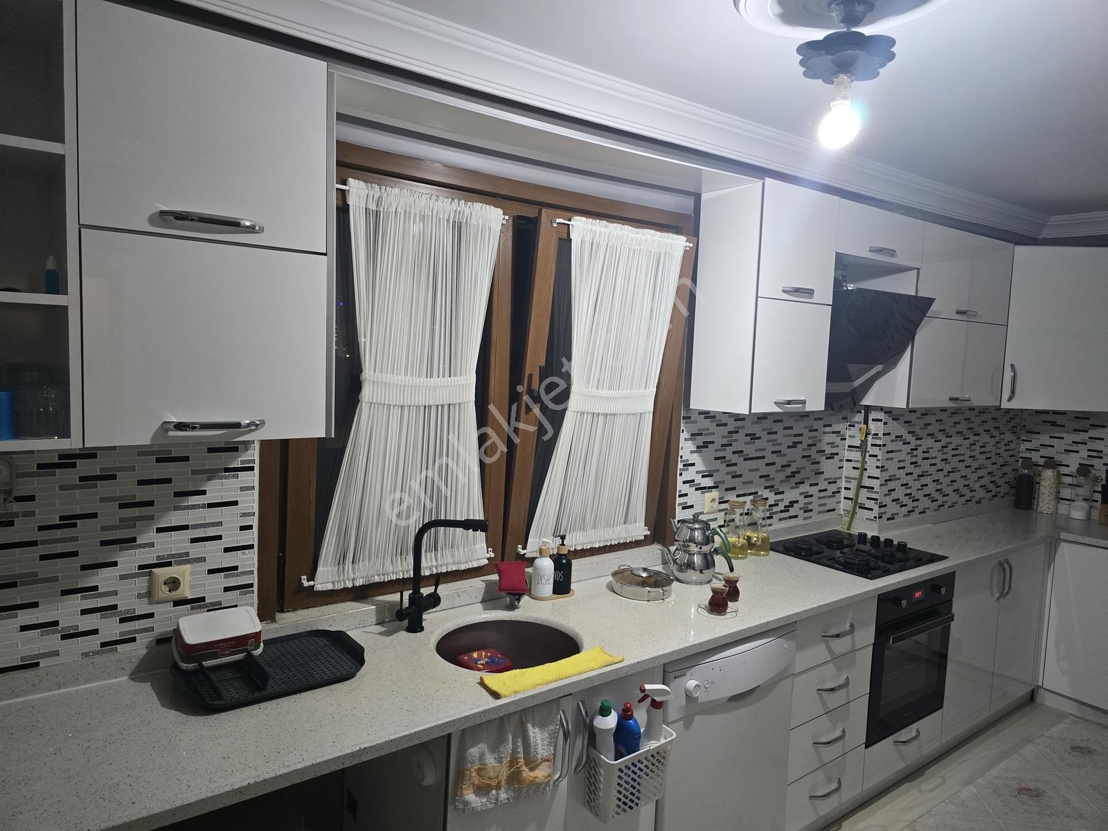 Pendik Ahmetyesevi Mahallesinde Satılık Dublex 3+2 - Görsel 32