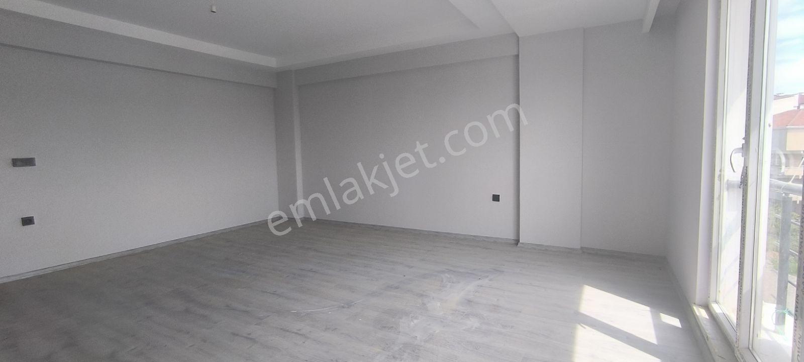 Bafra Mevlanada Satılık 3+1 Full Manzaralı Önü Kapanmaz Daire - Görsel 3