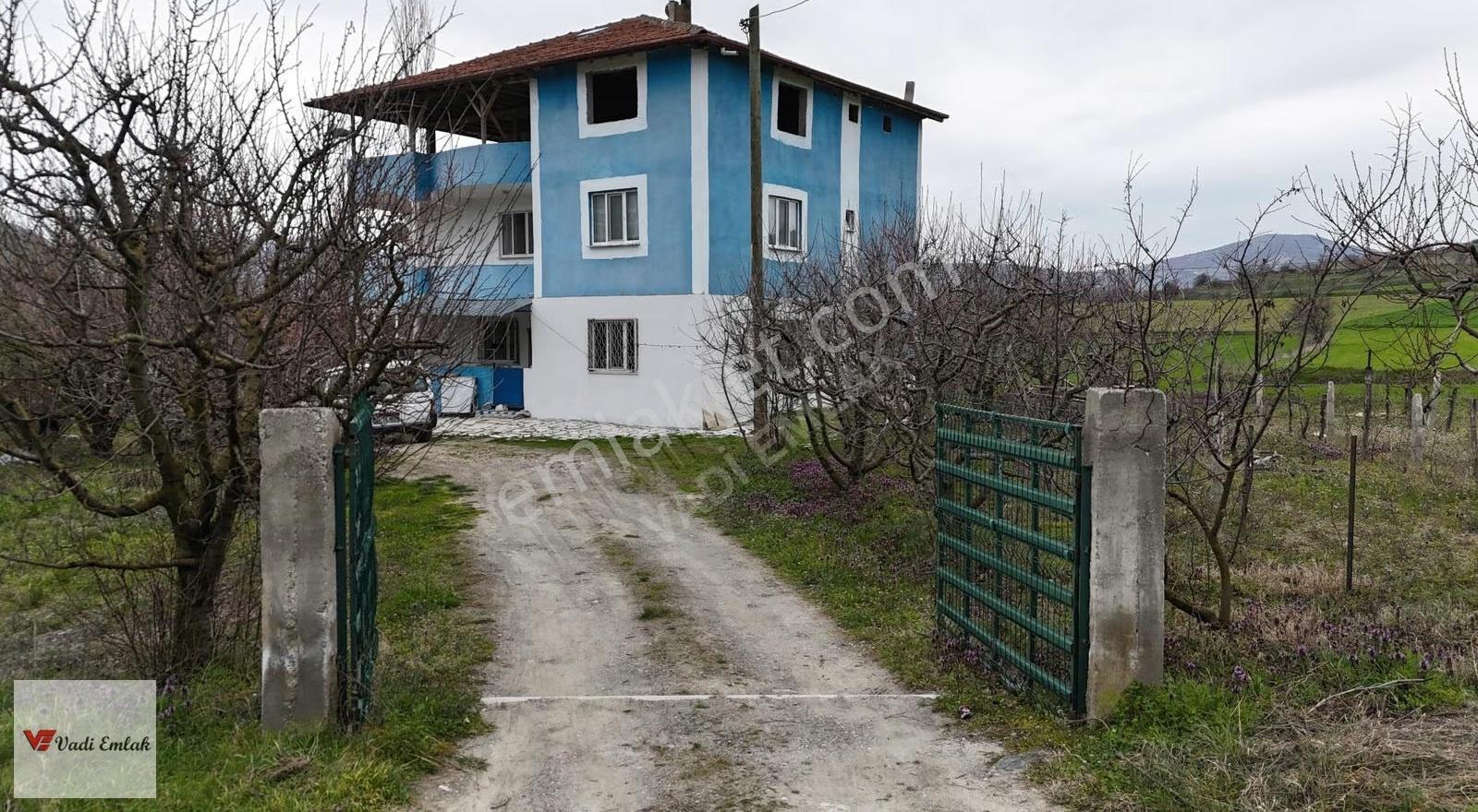 Hazır Kurulu Düzen 3 Katlı Satılık Müstakil Ev | Vadi Emlak