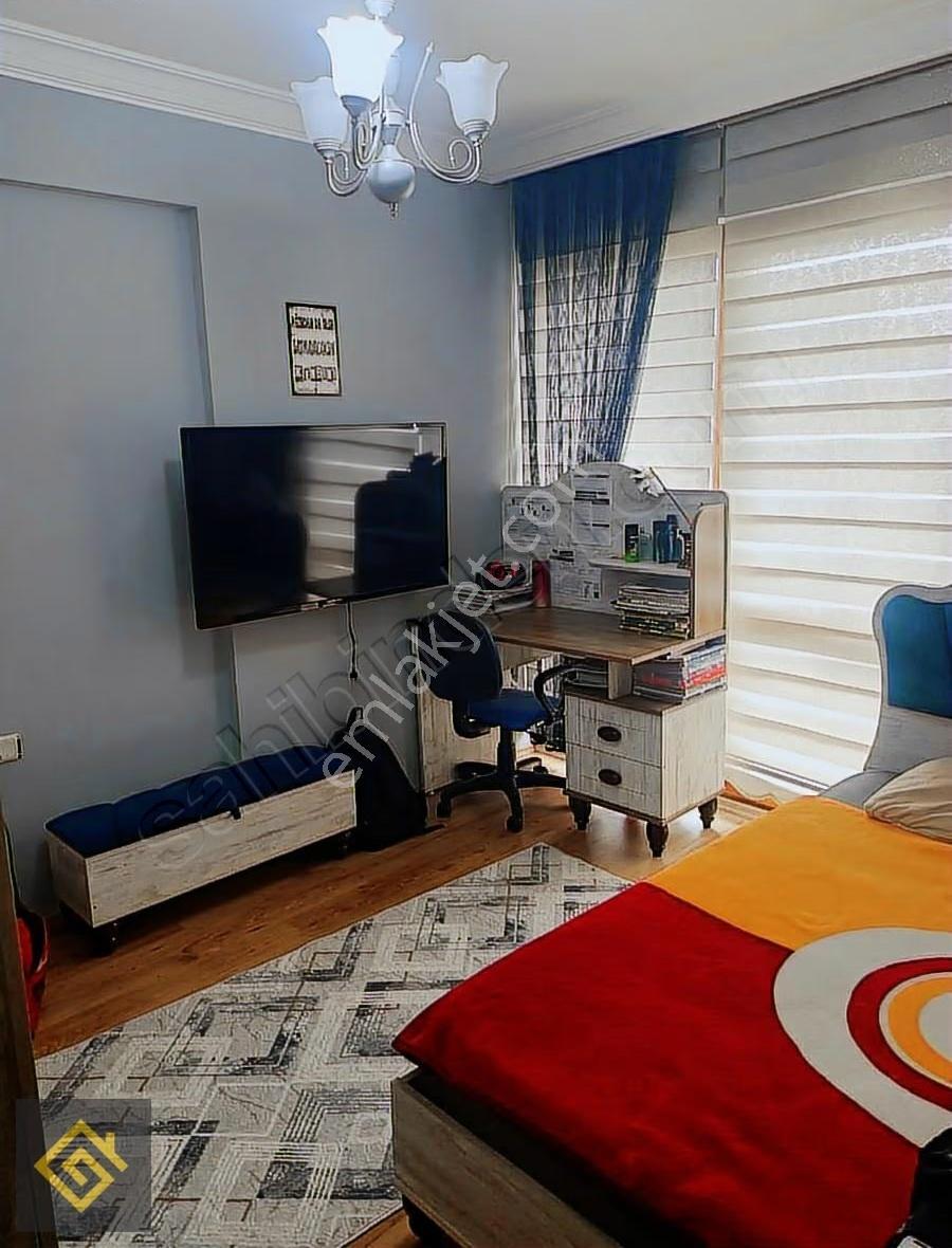 Kuşadası Merkez Sahile 200 Mt.doğalgazlı 3+1 Arakat 6.000.000 Tl - Görsel 12
