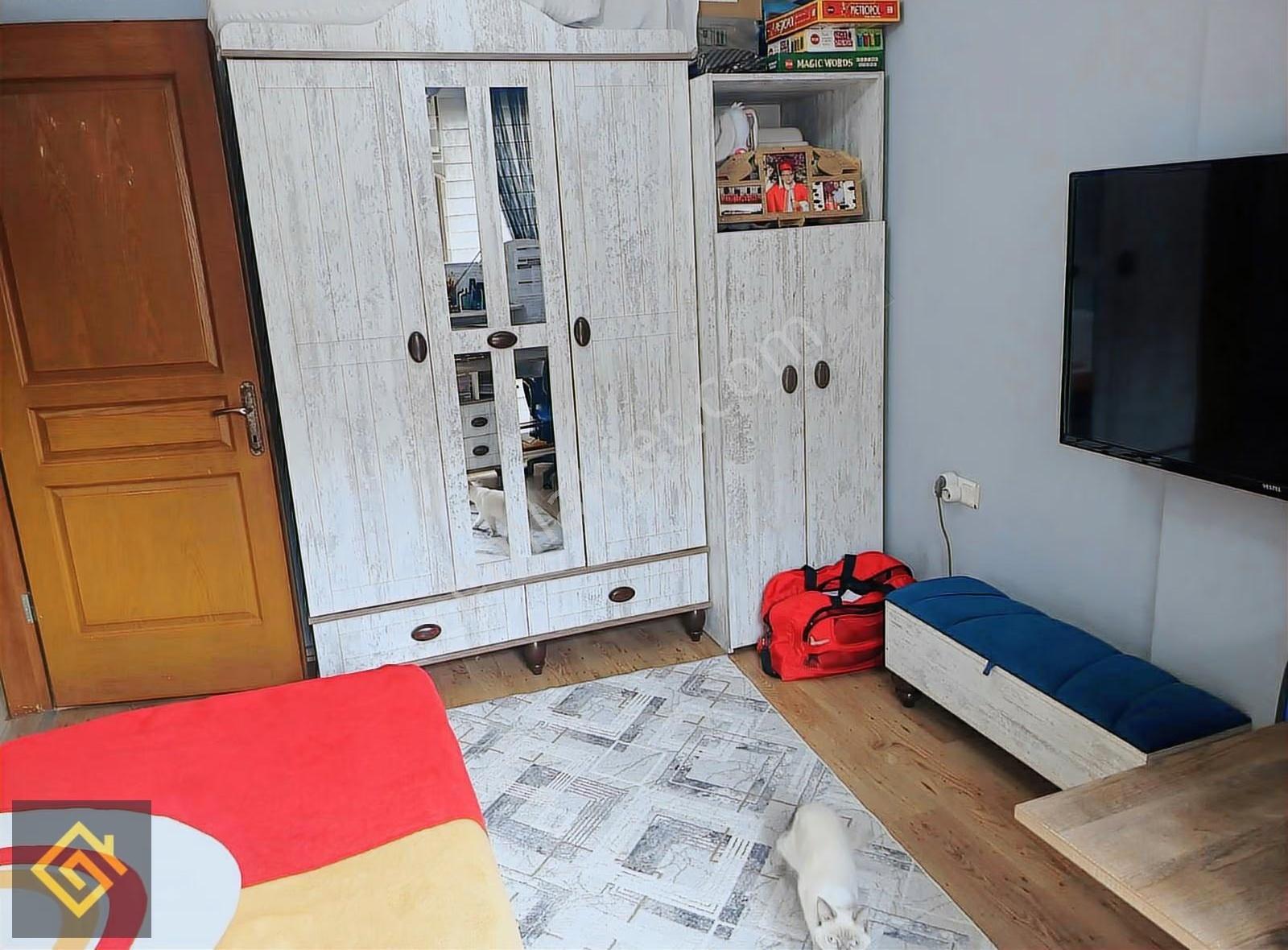 Kuşadası Merkez Sahile 200 Mt.doğalgazlı 3+1 Arakat 6.000.000 Tl - Görsel 9