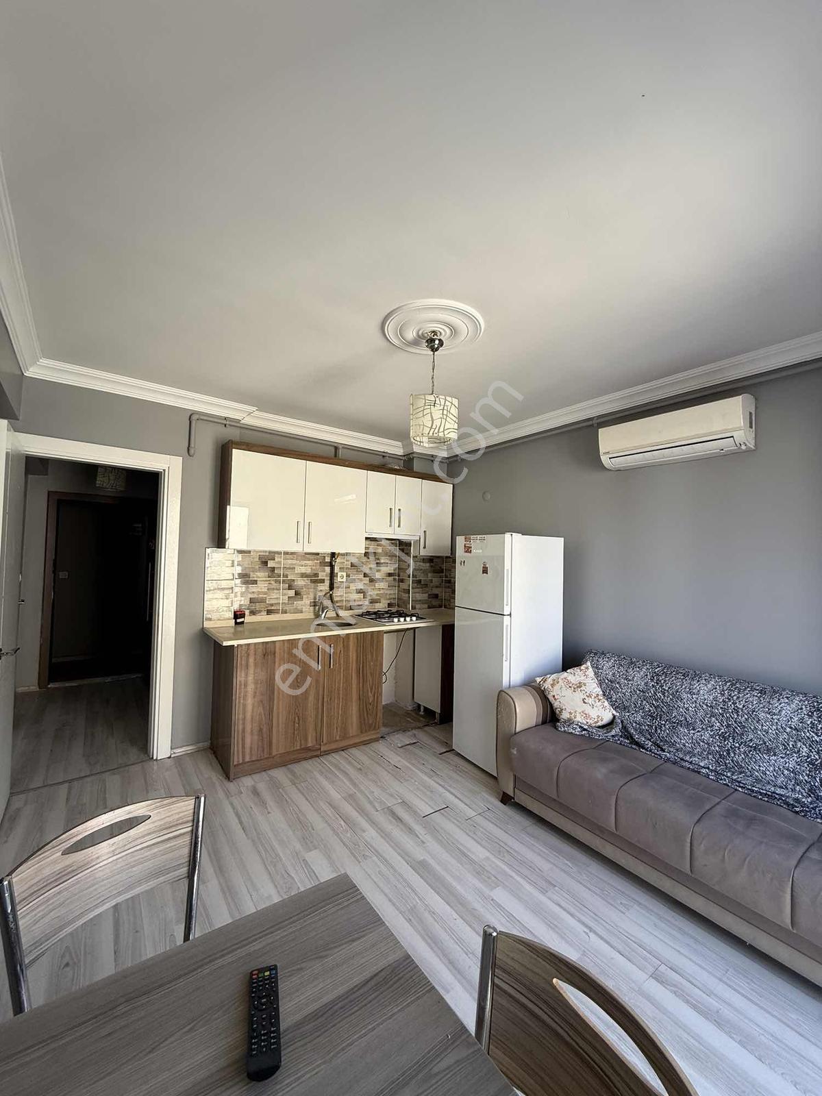 Emlak Center'dan 8 Eylül Hastanesi Yanı Eşyalı 1+1 Daire