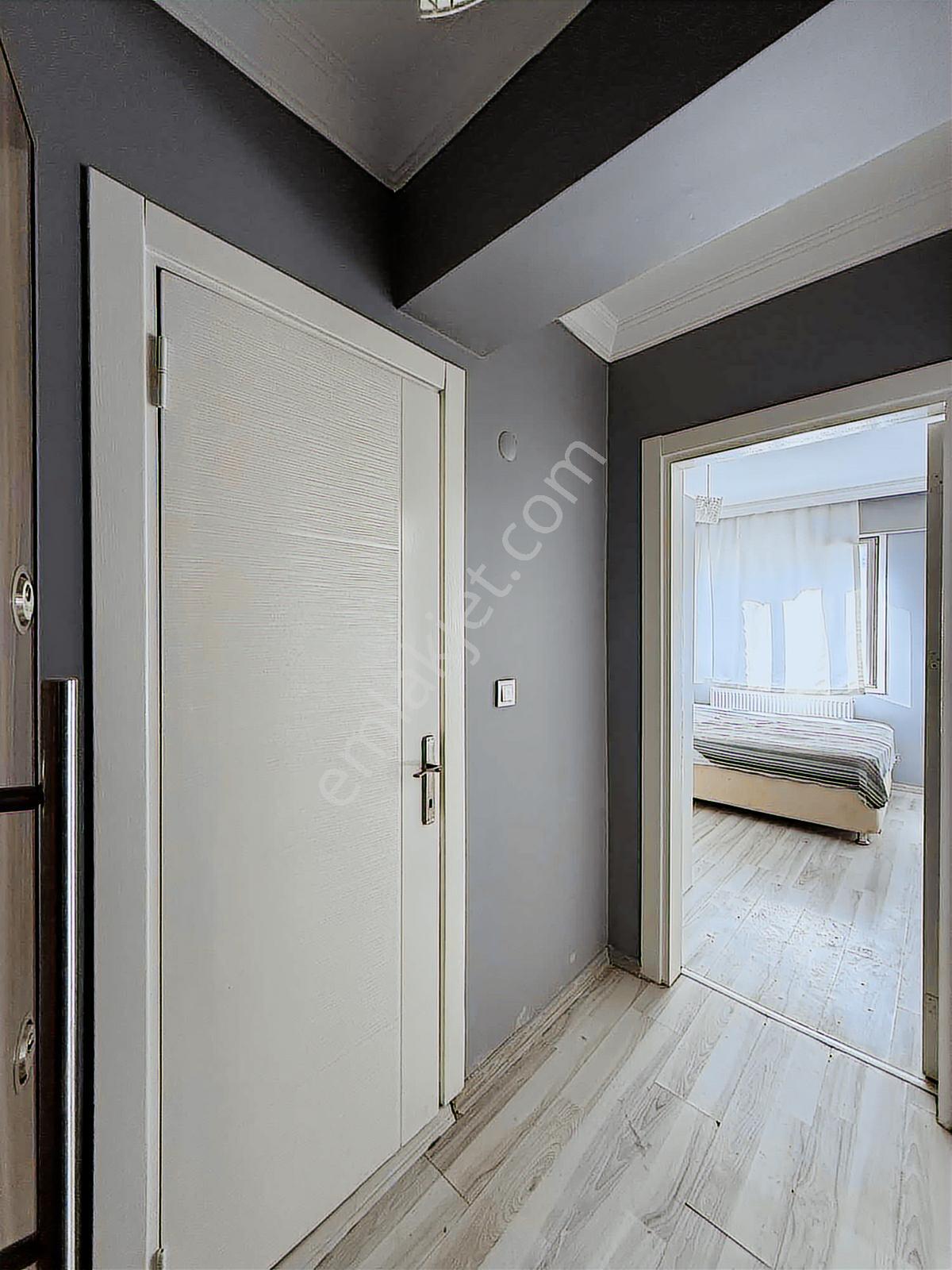 Emlak Center'dan 8 Eylül Hastanesi Yanı Eşyalı 1+1 Daire - Görsel 3