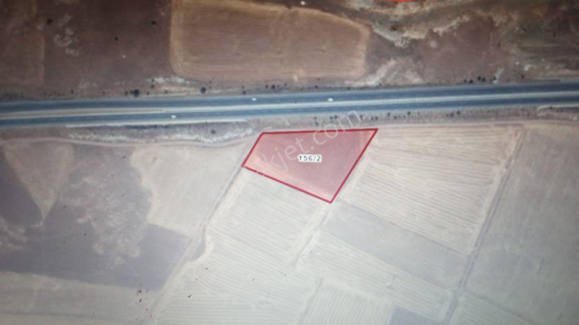 Damla Emlaktan Hafik Çevre Yolu Üzeri Satılık Tarla