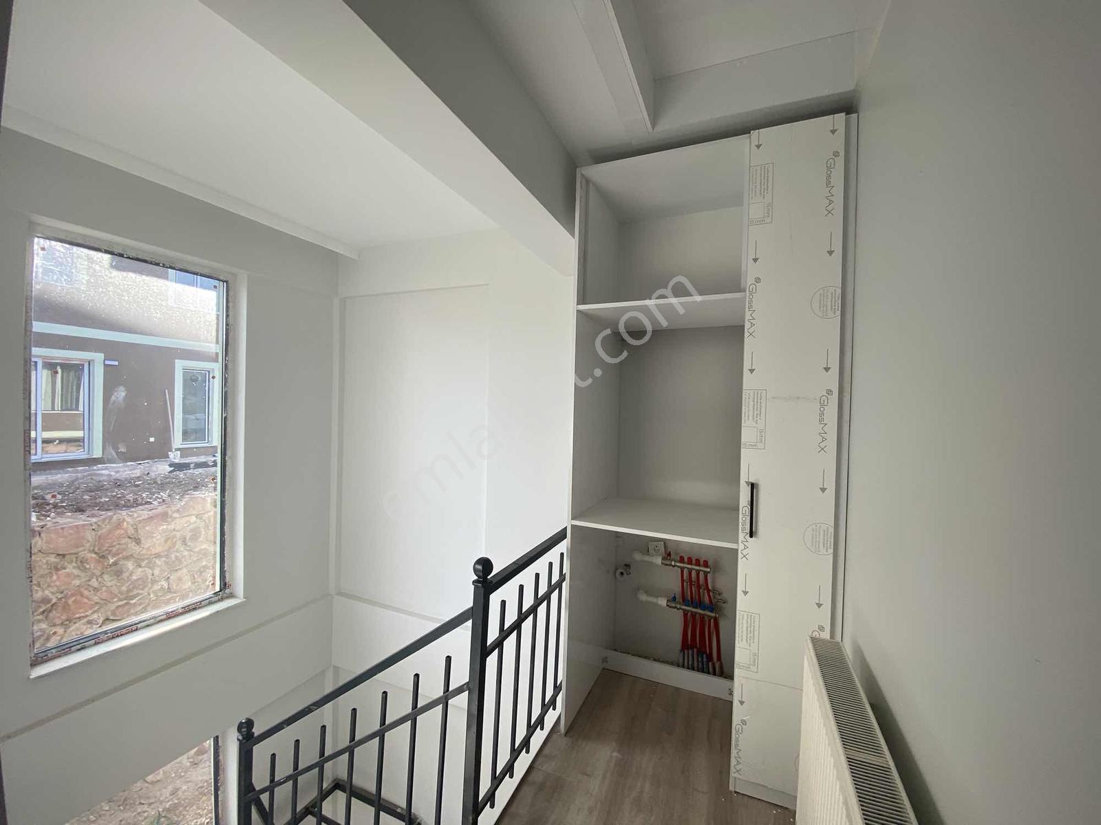 Çamlıdere' De Orman Manzaralı Site İçinde Satılık 2+1 Villa - Görsel 32