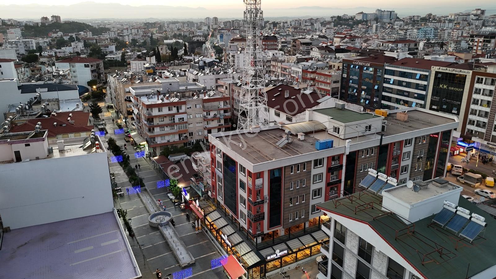 Antalya Serik İşler Caddesinde Yüksek Tabela Değerli 3+1 150 M² - Görsel 4