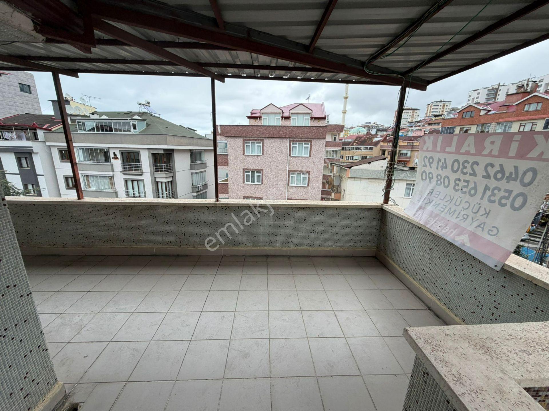 Küçükler Gayrimenkulden Karşıyaka Da Kiralık Daire - Görsel 14